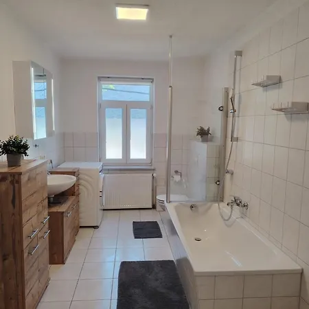 Ruhige Auszeit Mit Zentraler Anbindung 公寓